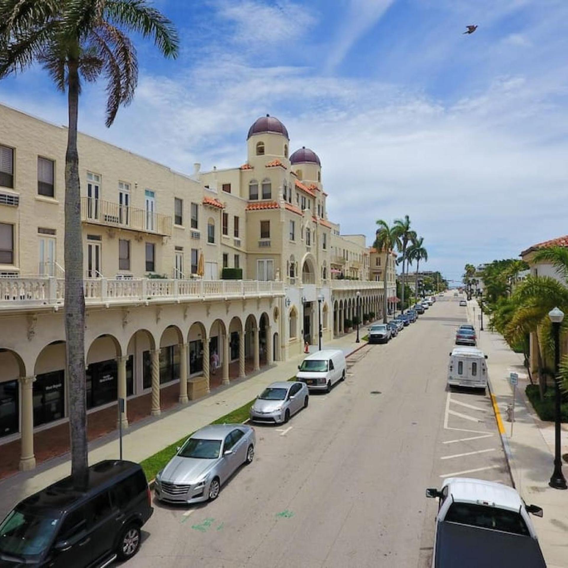 Hemingway Suites at Palm Beach Hotel Island 46/50