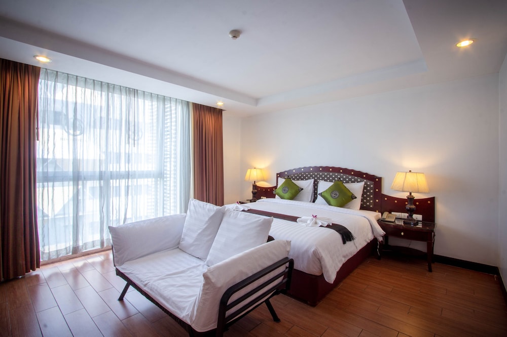 PREMIER, KING BED