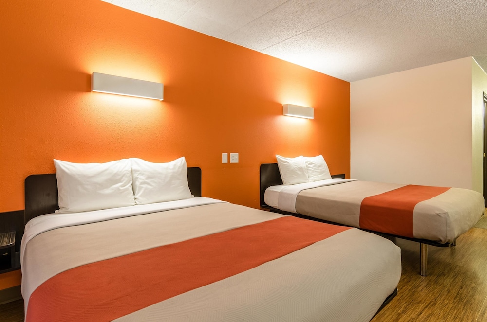 Motel6 York, NE 37/66
