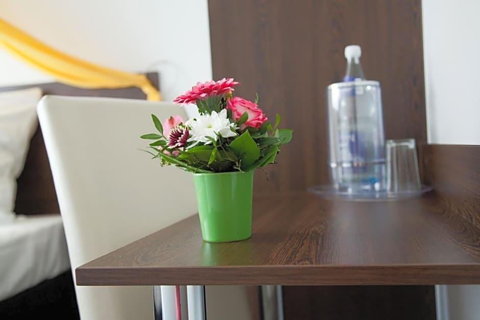Hotel Kiez Pension Berlin 12/23