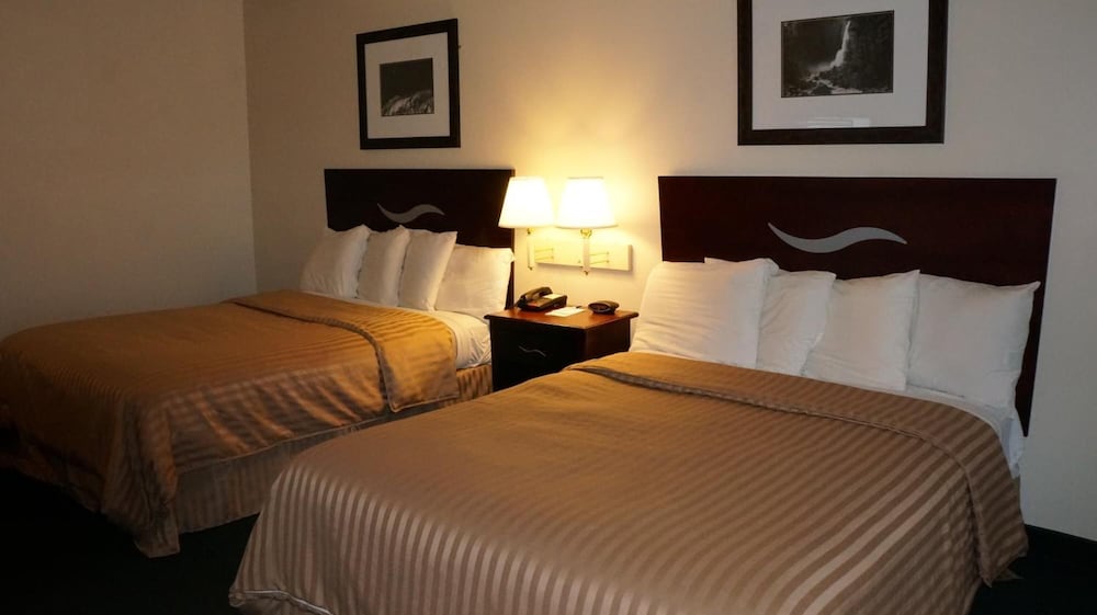 The Inelle, Oakhurst Yosemite, a Tribute Portfolio Hotel 11/46