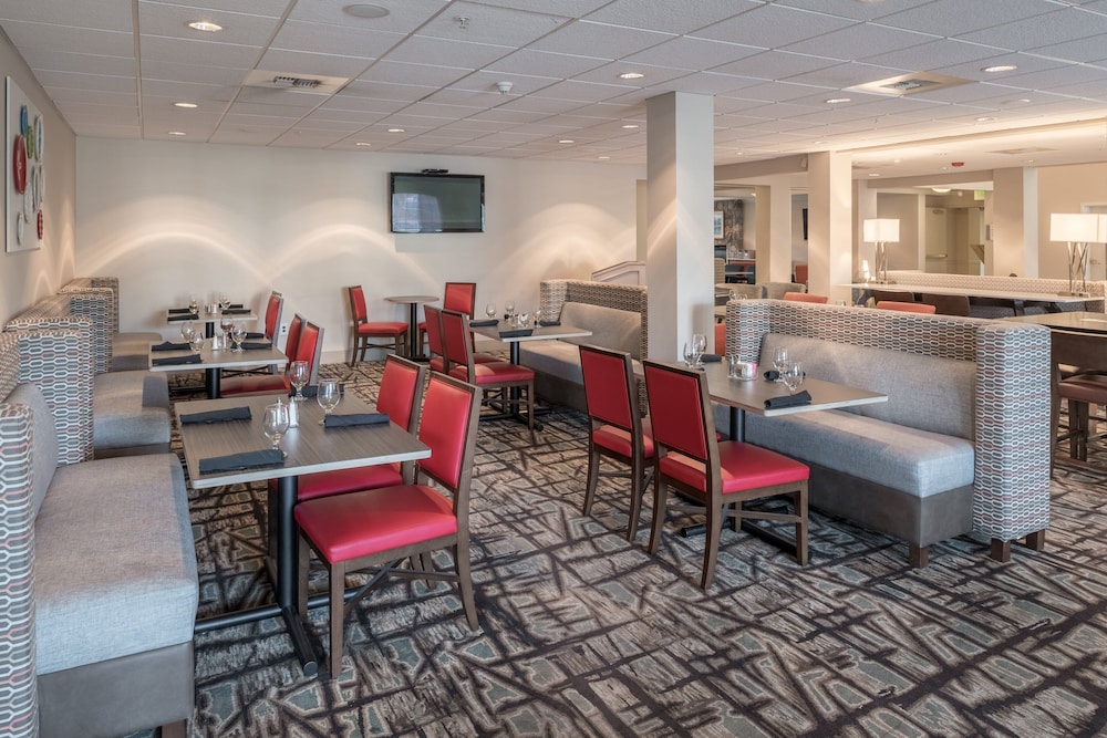 Holiday Inn Spokane Airport 36/52