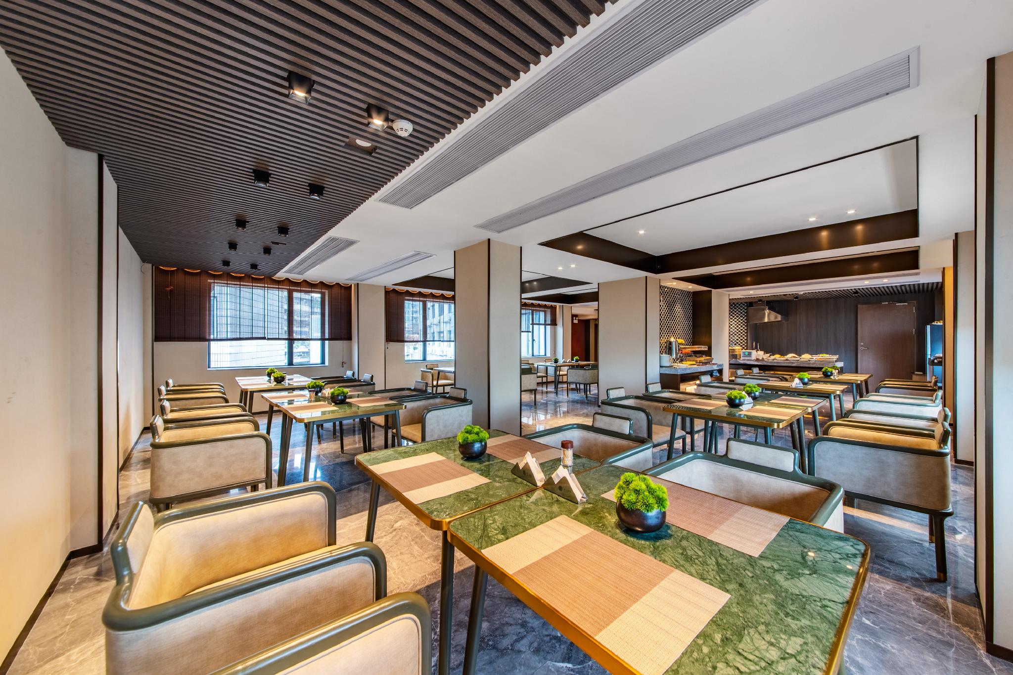 FUSHANG HOTEL (Railway Station Yuexiu Park Branch) 16/28