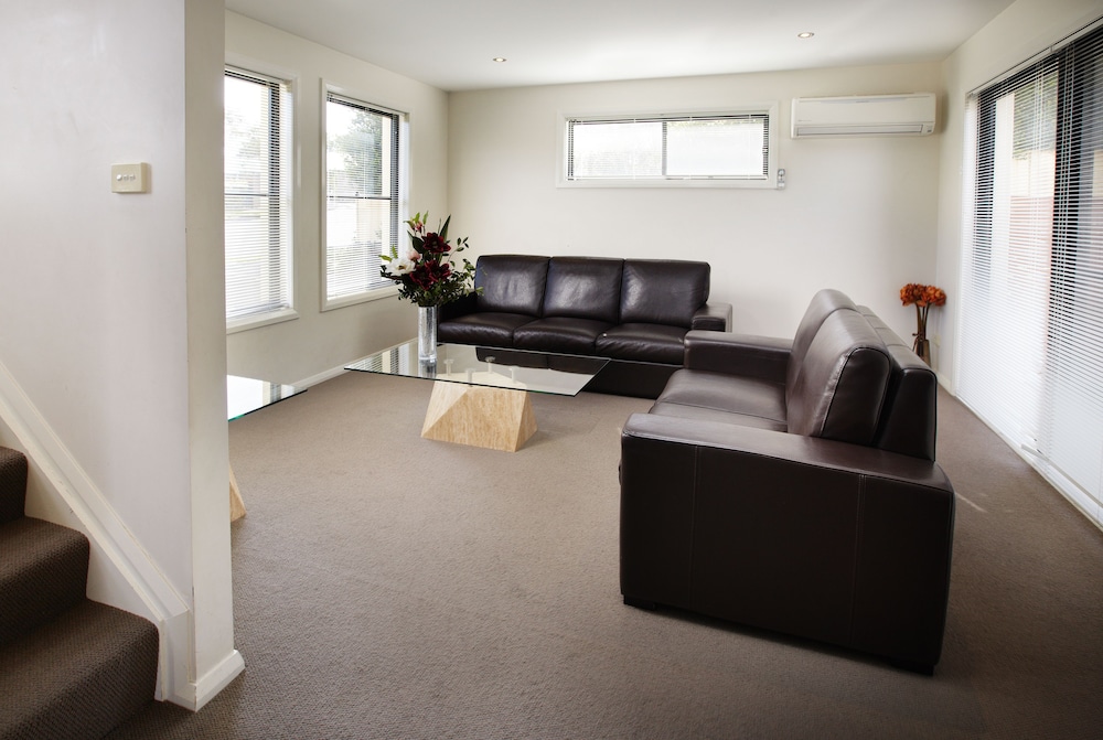 Charlestown Terrace 20/34