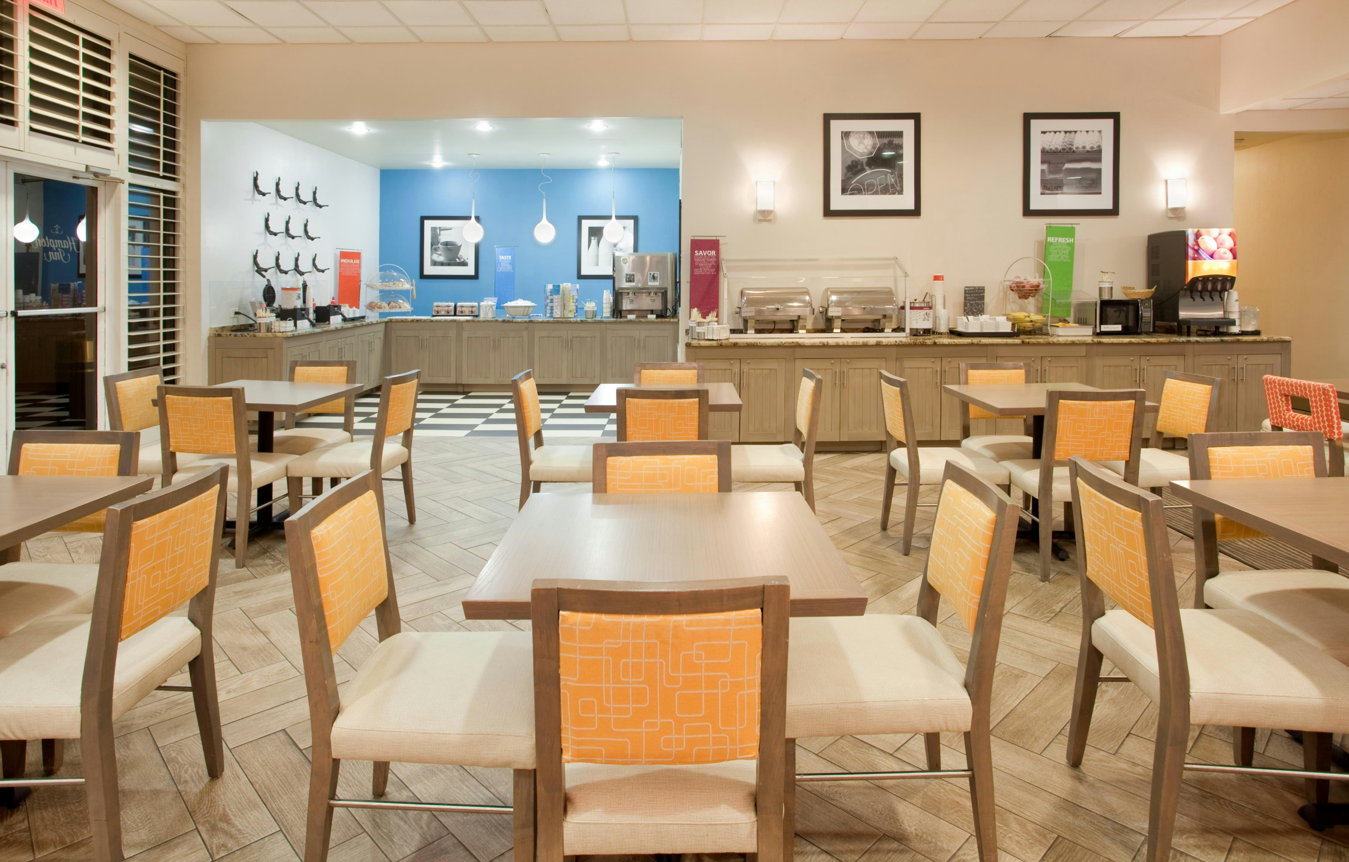 Hampton Inn Pensacola Beach 33/50