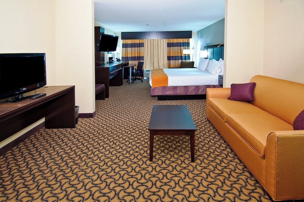 Holiday Inn Express Hotel And Suites Jackson Pearl Intl Airport 38/53