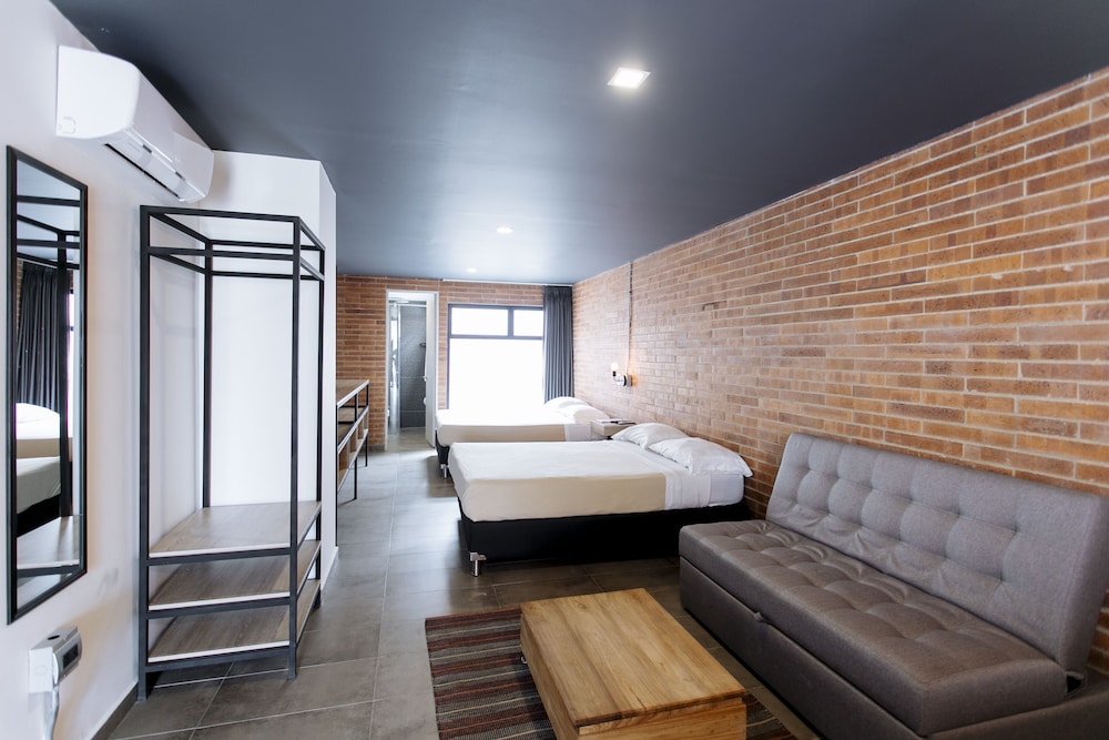 Loft, 2 Double Beds, Sofa 8/10