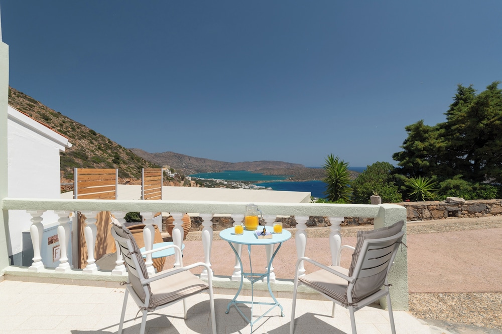 Adrakos Apartments 54/78