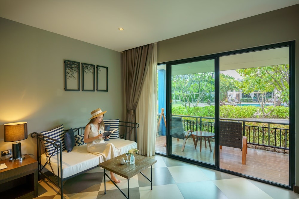 Coral Tree Villa Huahin 48/72