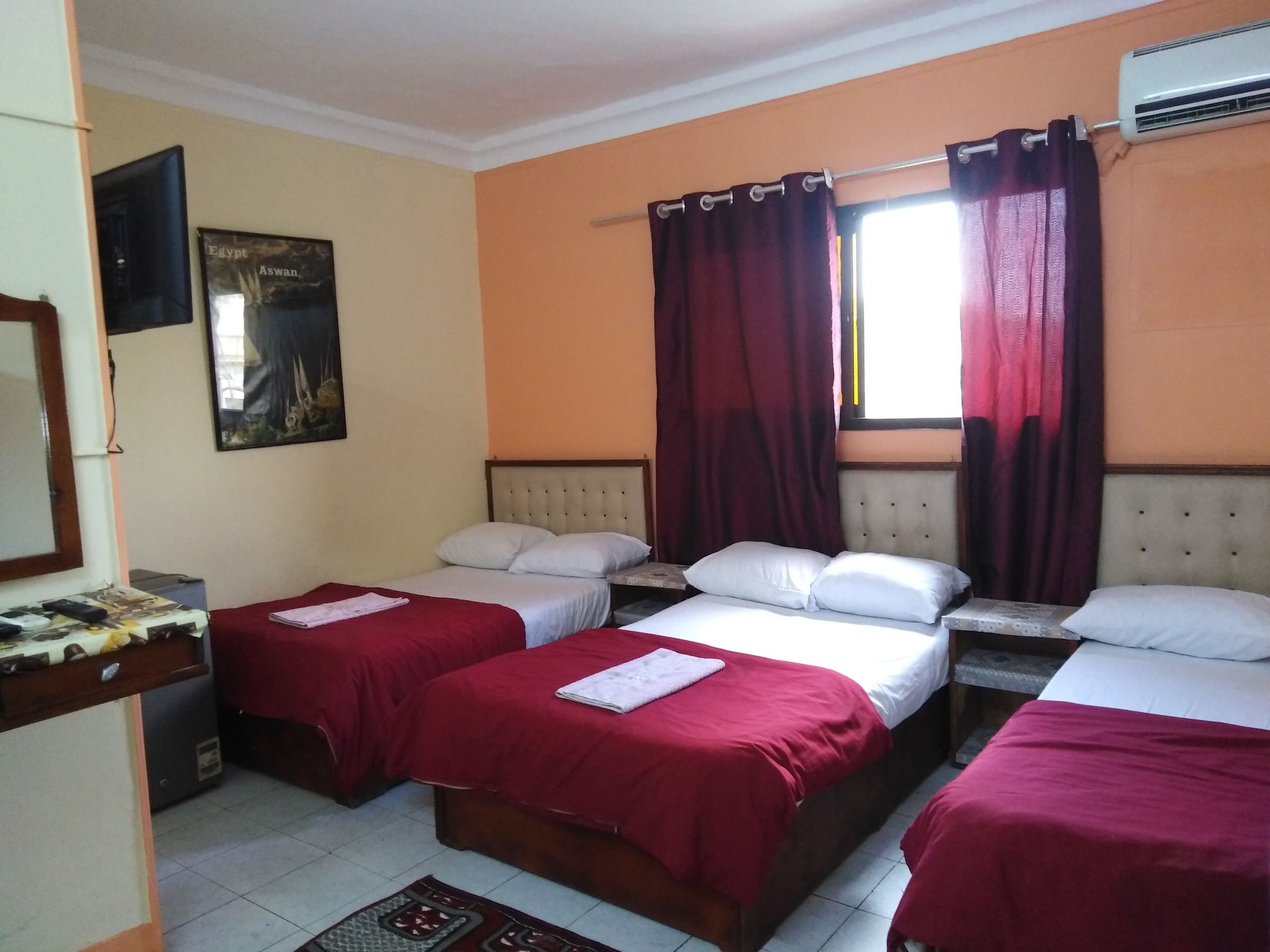 ROOM, TRIPLE