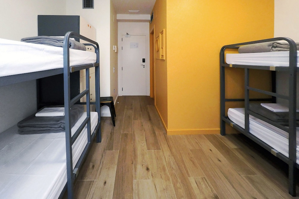 Meeting Point Hostels 30/34