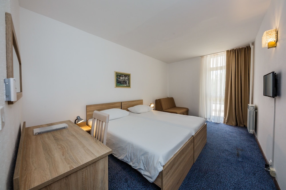 Hotel Medena Block A 20/50