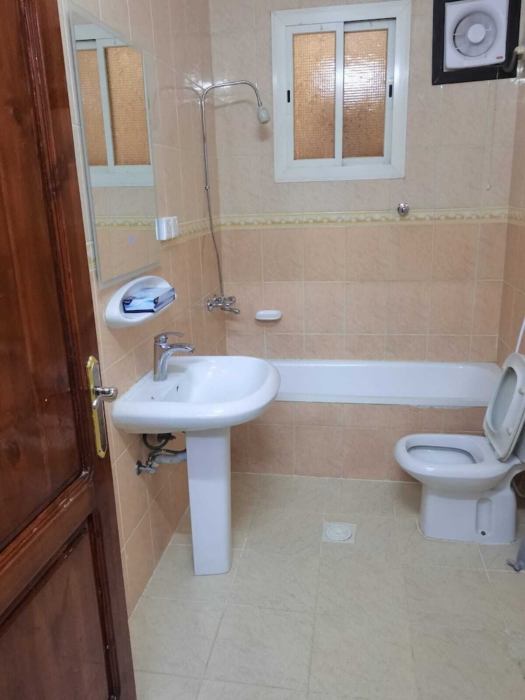 العييرى للوحدات السكنيه 3(Al Eairy Furnished Apt Al Madinah 3) 47/53