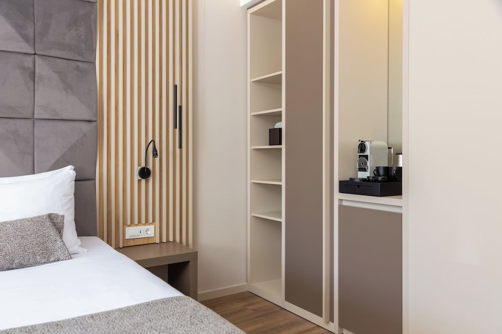 غرفة كلاسيكية بسريرين منفصلين بشرفة، Aminess Laurel Khalani Hotel 2/5
