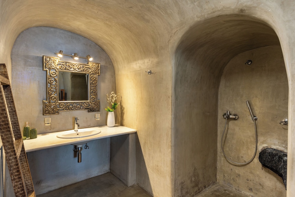 SENIOR, VILLA, SEA VIEW, HOT TUB