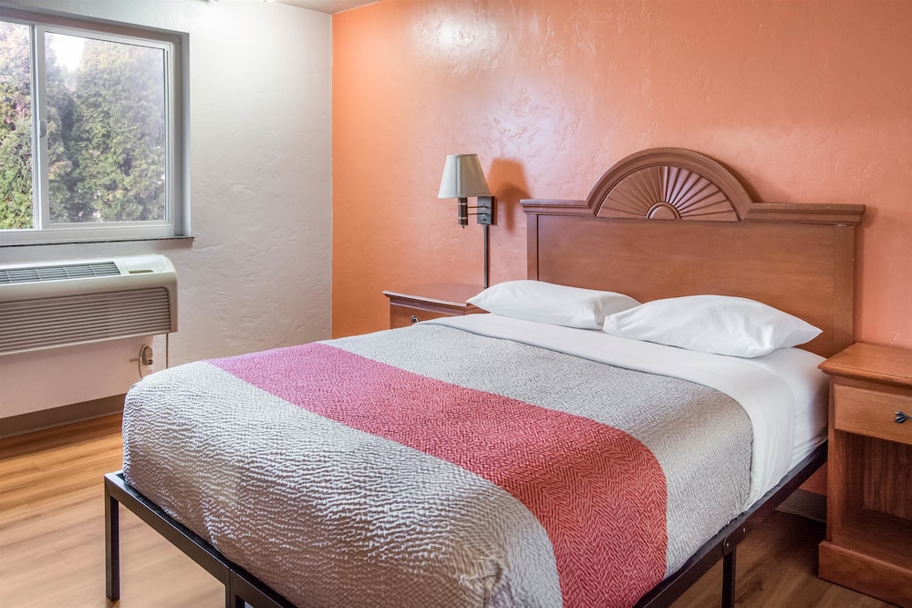 Motel6 Wilsonville, OR - Portland 24/60