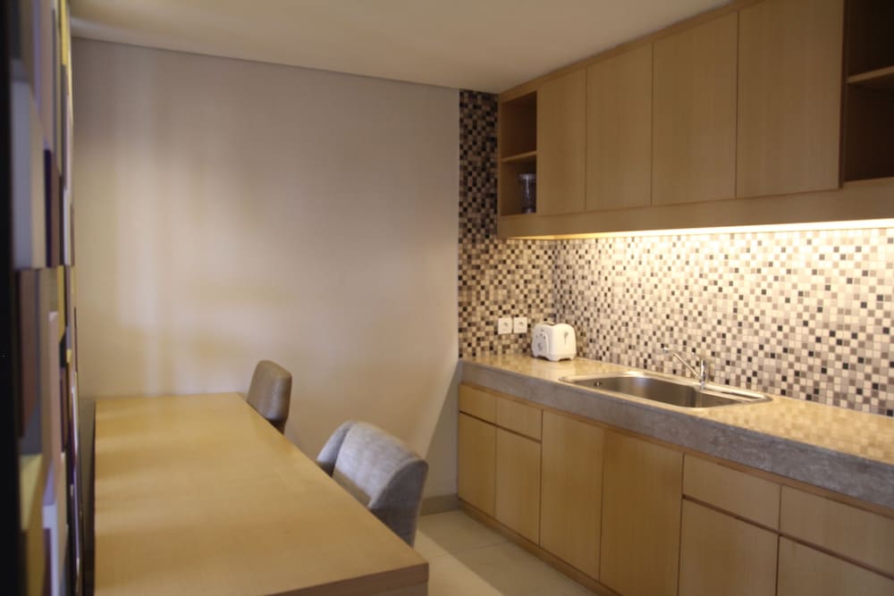 Quest Hotel Kuta 35/35