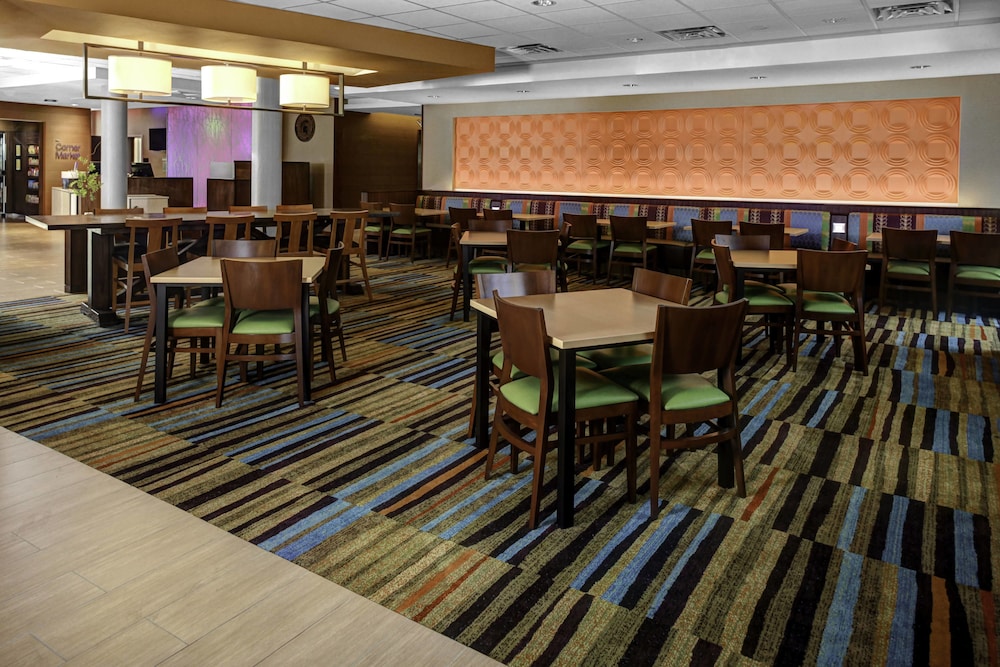 Fairfield Inn Suites Lansing At Eastwood 24/28