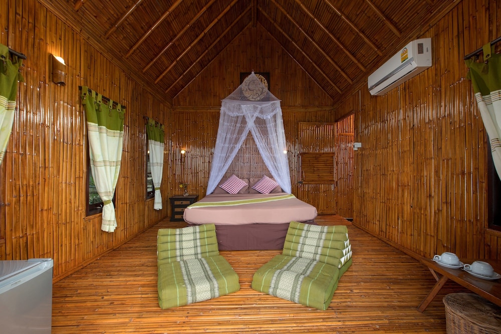 The Cove Phi Phi 30/66