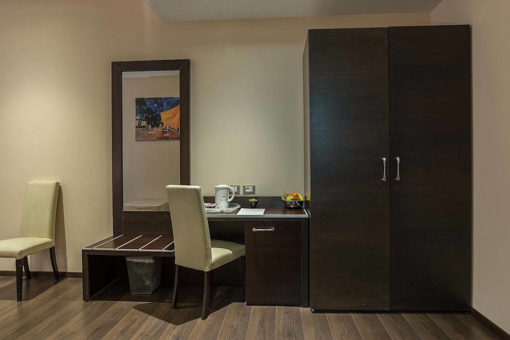 Catone District Hotel 55/60