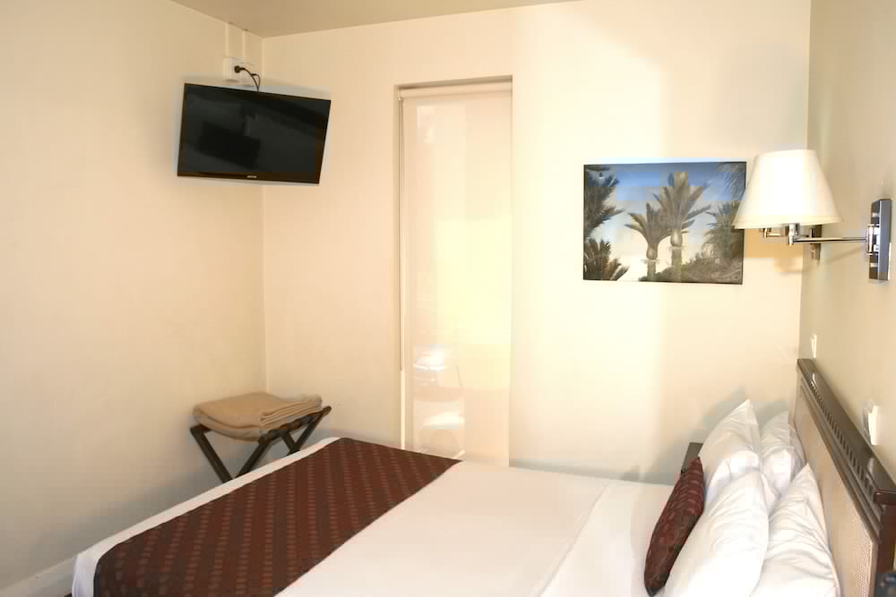 Trinity Hotel 20/50