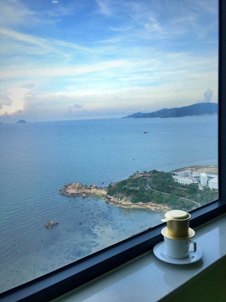 Seaview Front Apartment 22/32