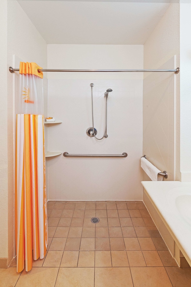 La Quinta Inn And Suites By Wyndham Columbus Tx 39/60