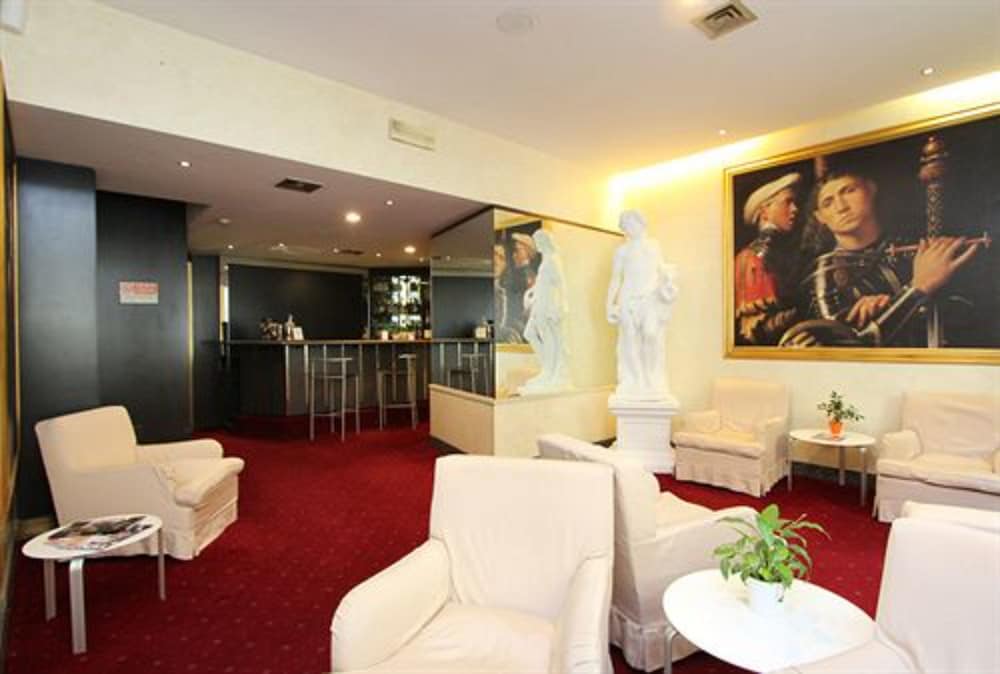 Club Hotel Milan 33/55