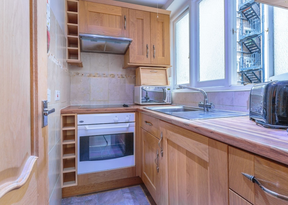 Castletown House 34/70