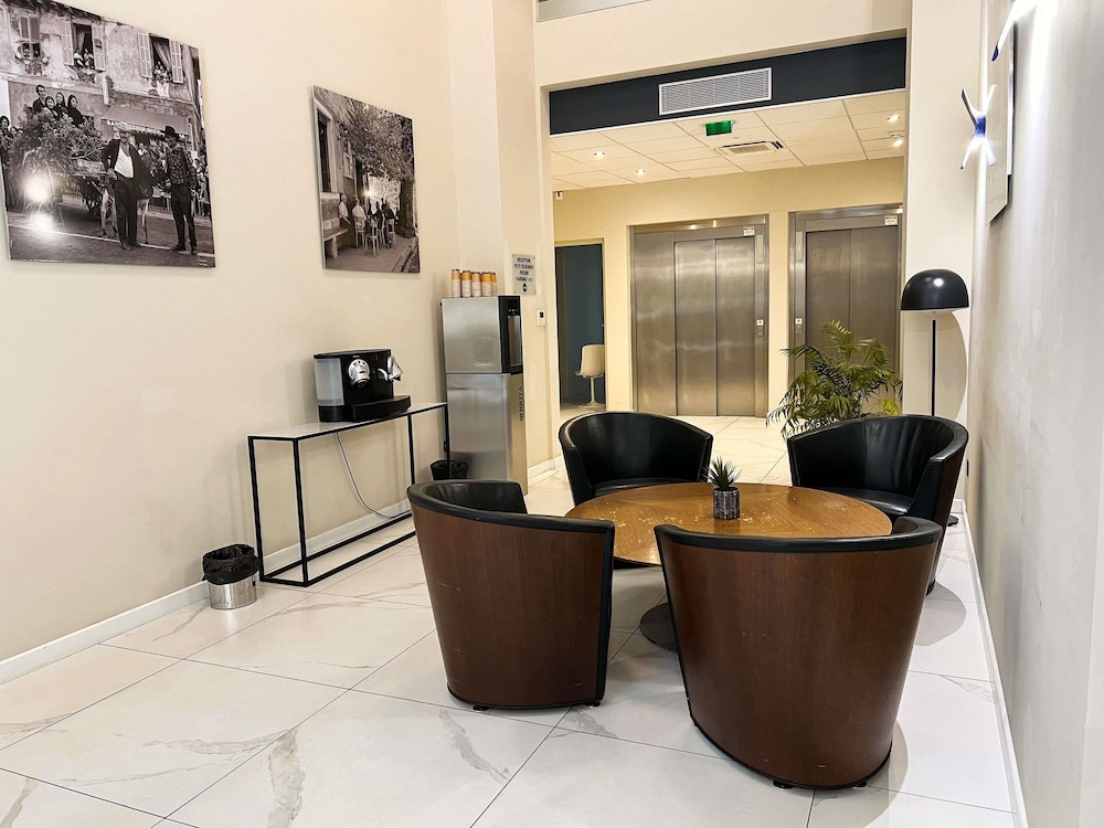 Mercure Ajaccio Centre 51/76