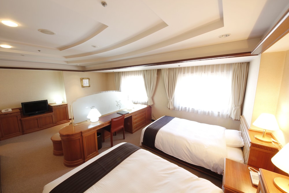 Hiroshima Garden Palace 10/41