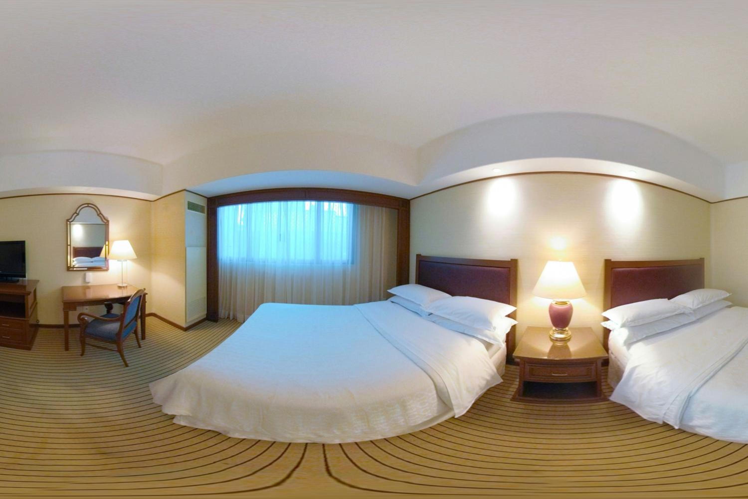 Guest Room, Classic, 2 Double Beds, Danubio Tower