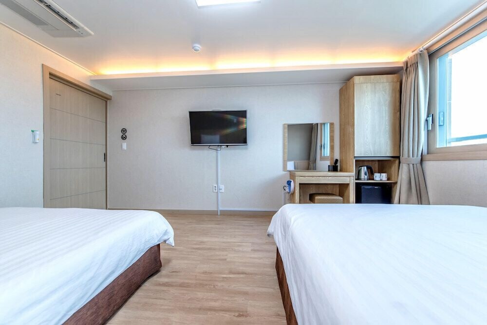 Jungmoon City Hotel 12/47