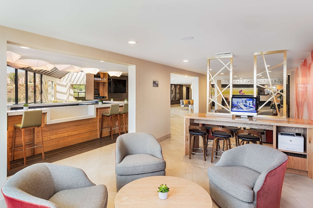 Doubletree By Hilton Pomona 6/64