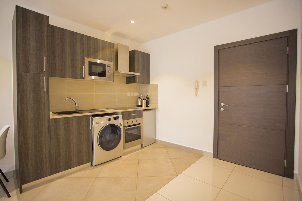Accra Luxury Apartments at The Gardens 5/50