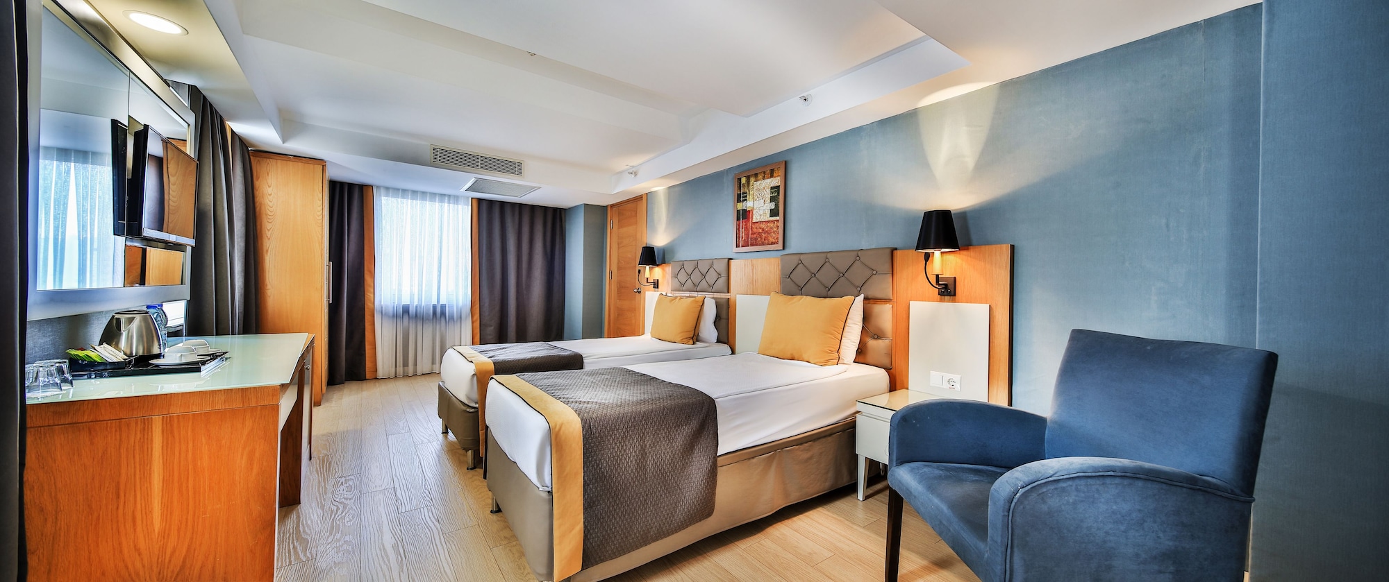 ROOM, DOUBLE BED, MOUNTAIN VIEW