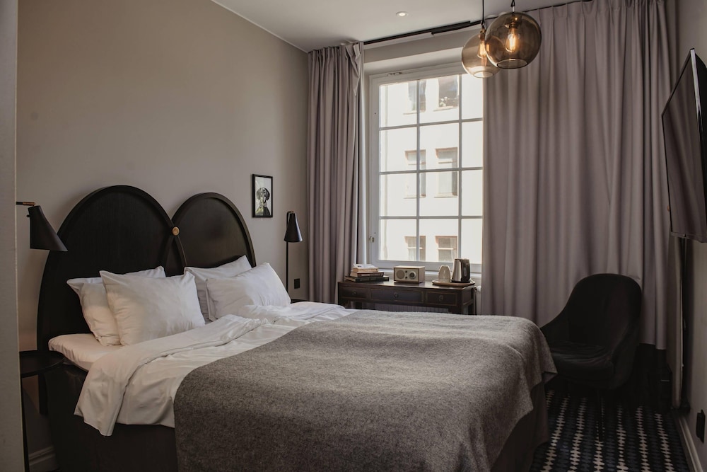 Compact, Double Bed