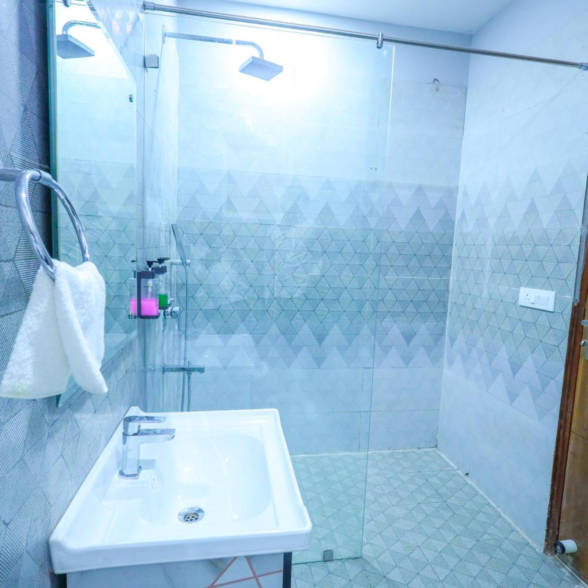 Clay Inn Hotel Gurugram 50/50