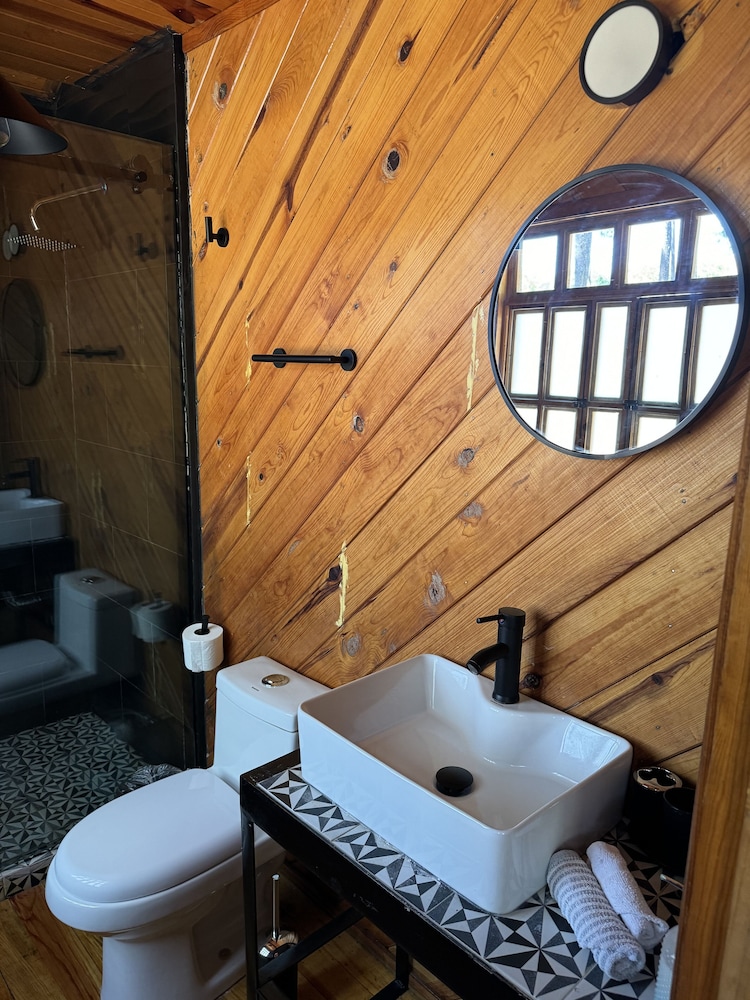 PINE TREE Hotel Boutique and Cabanas 56/56