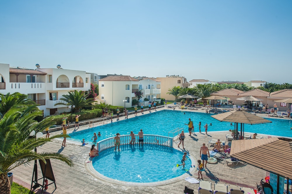 Akti Beach Club 38/50