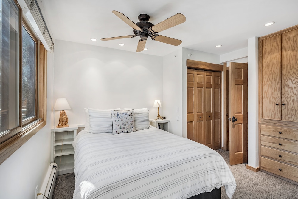 Laurelwood A Destination Residence 24/76