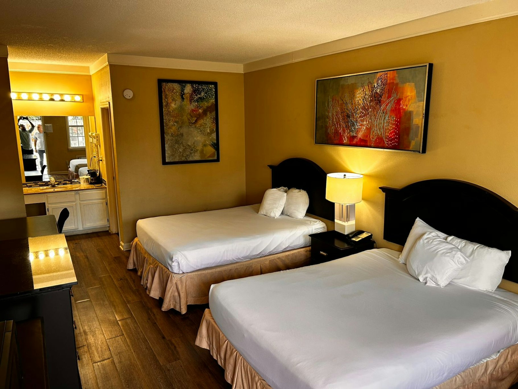 Plantation Oaks Suites & Inn Millington 12/36