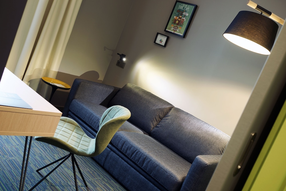 Alex Hotel 32/58