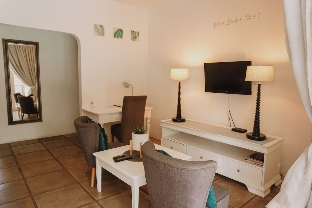 Caza Beach Guesthouse 36/50