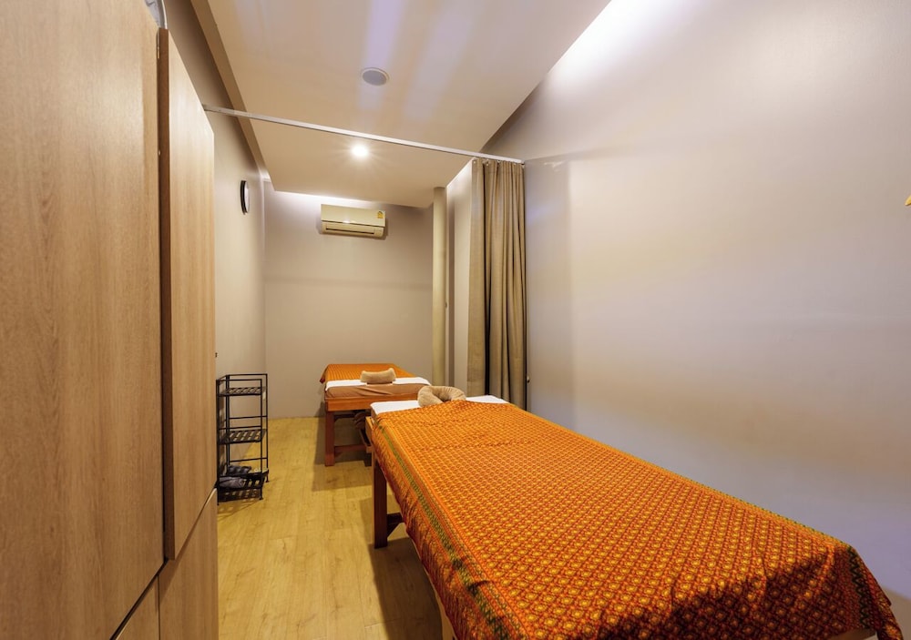 Sabai Sathorn Serviced Apartment 24/50