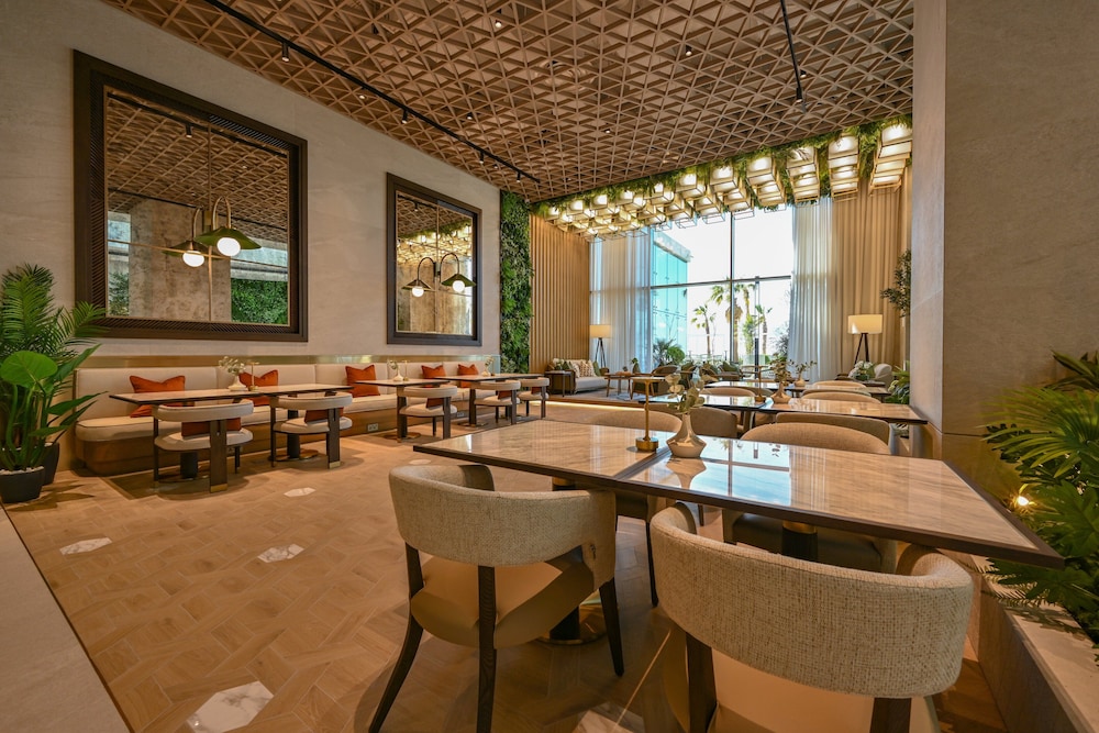 Onyx Rotana 47/61