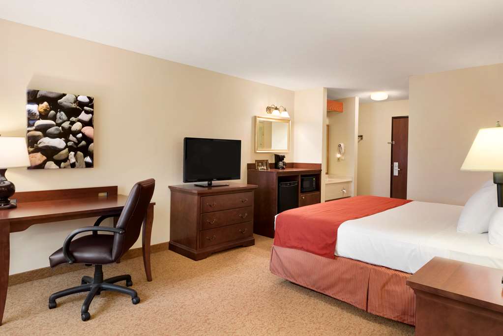 Country Inn Suites By Radisson Cedar Rapids Airport Ia 42/42