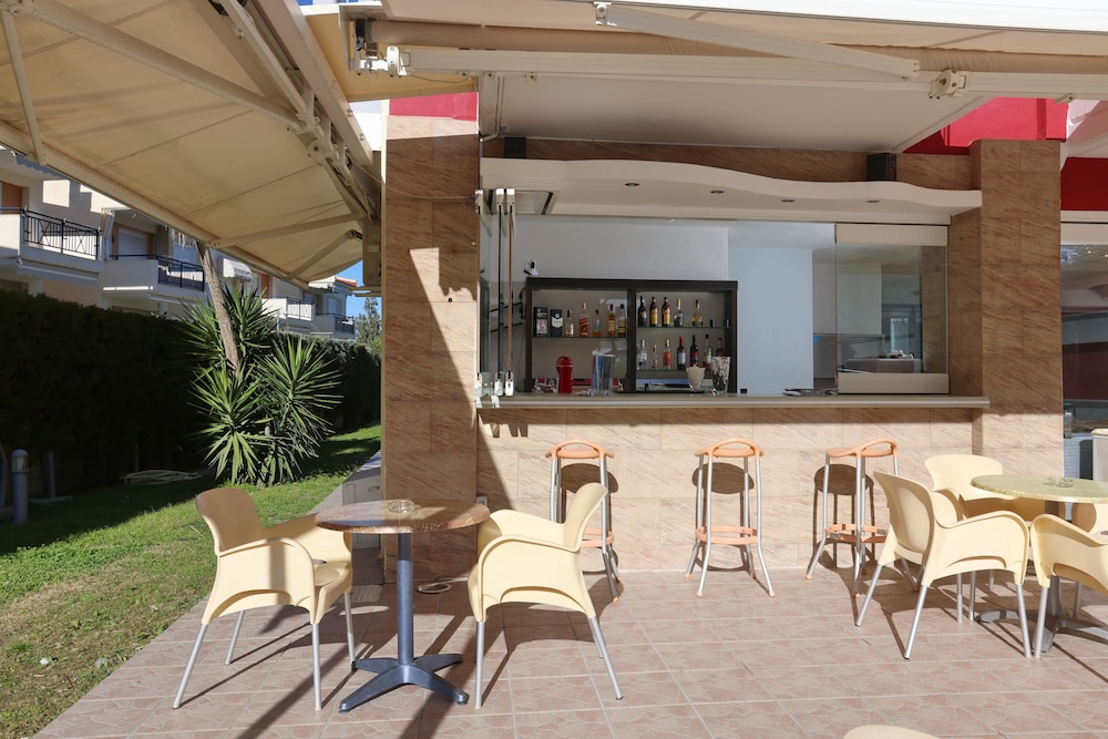 Summer Dream Hotel 40/50