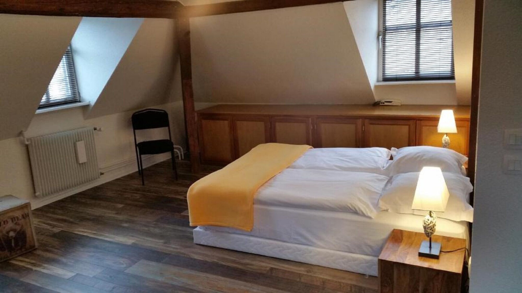 جناح استوديو كومفورت بسريرين كينج وسرير فردي، Hotel Roses Ex Hotel Aux Trois Roses 4/5