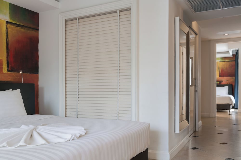 Skye Hotel Bangkok 20/58